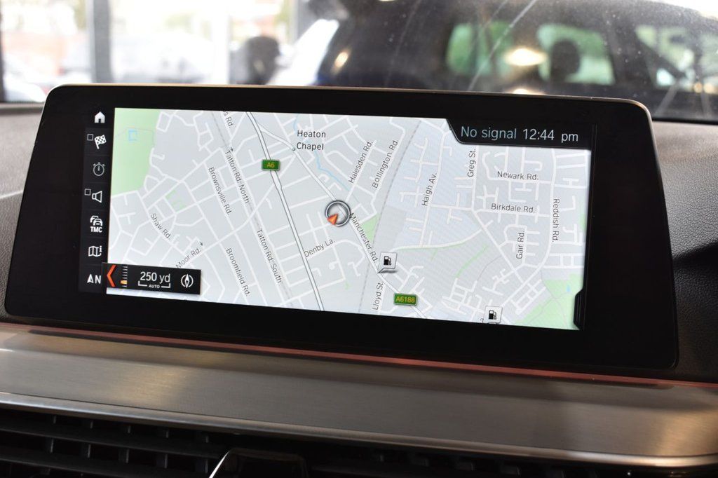 Used_2018_BLACK_BMW_5-SERIES_2
