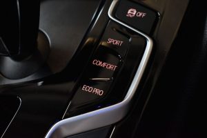 Used_2018_BLACK_BMW_5-SERIES_2