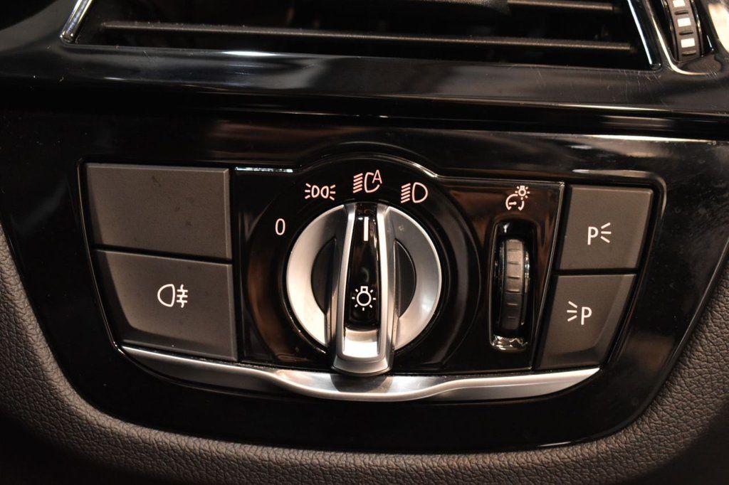 Used_2018_BLACK_BMW_5-SERIES_2