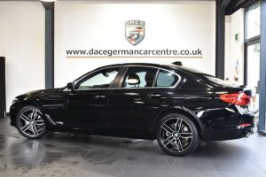 Used_2018_BLACK_BMW_5-SERIES_2