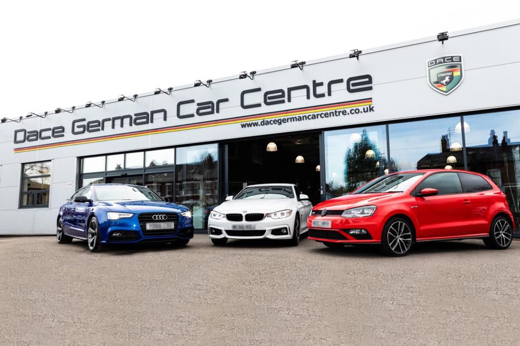 Used_2018_BLACK_BMW_5-SERIES_2