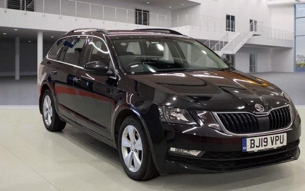 Used 2019 BLACK SKODA OCTAVIA Estate 1.6 SE TECHNOLOGY TDI 5d 114 BHP (reg. 2019-05-16) for sale in Stockport