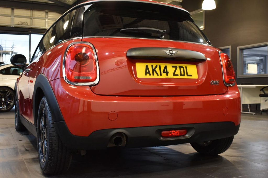 Used_2014_RED_MINI_HATCH-ONE_1