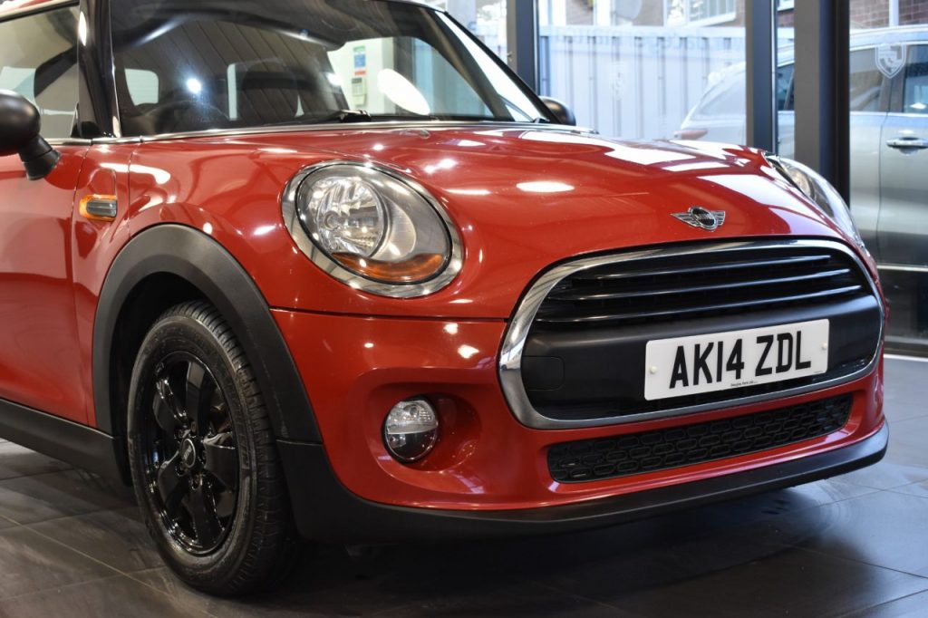 Used_2014_RED_MINI_HATCH-ONE_1