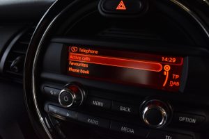 Used_2014_RED_MINI_HATCH-ONE_1