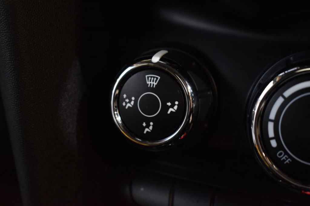 Used_2014_RED_MINI_HATCH-ONE_1