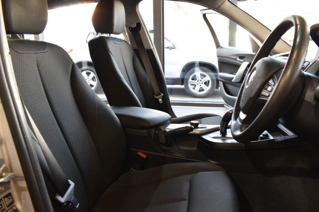 Used_2014_SILVER_BMW_1-SERIES_2