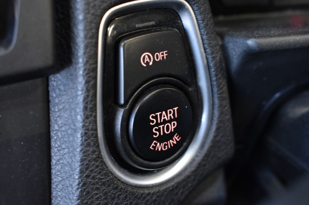 Used_2014_SILVER_BMW_1-SERIES_2