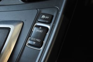 Used_2014_SILVER_BMW_1-SERIES_2