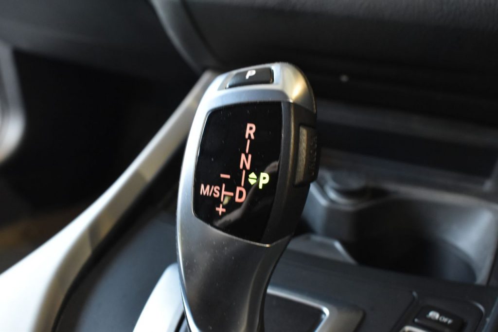 Used_2014_SILVER_BMW_1-SERIES_2
