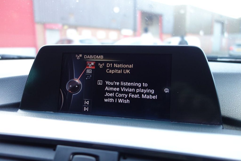 Used_2015_BLACK_BMW_3-SERIES_3