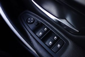Used_2015_BLACK_BMW_3-SERIES_3