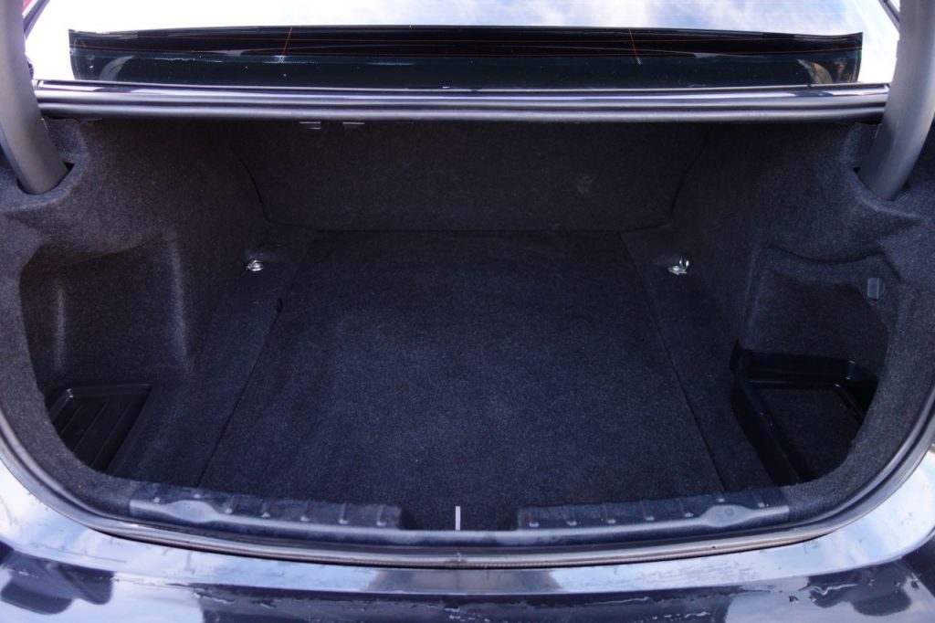 Used_2015_BLACK_BMW_3-SERIES_3