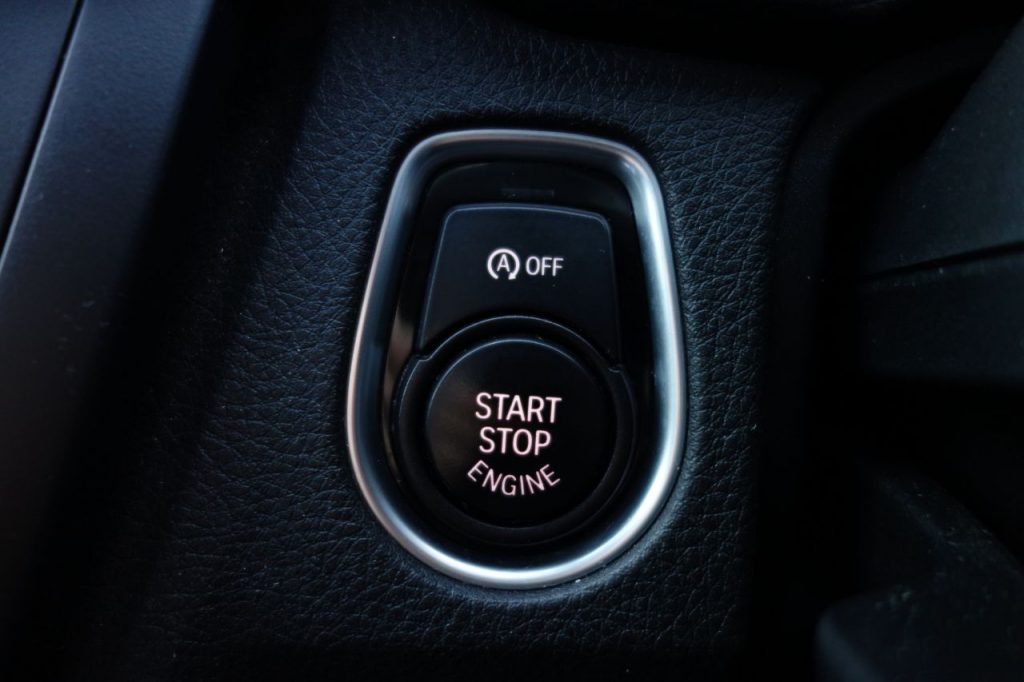 Used_2015_BLACK_BMW_3-SERIES_3