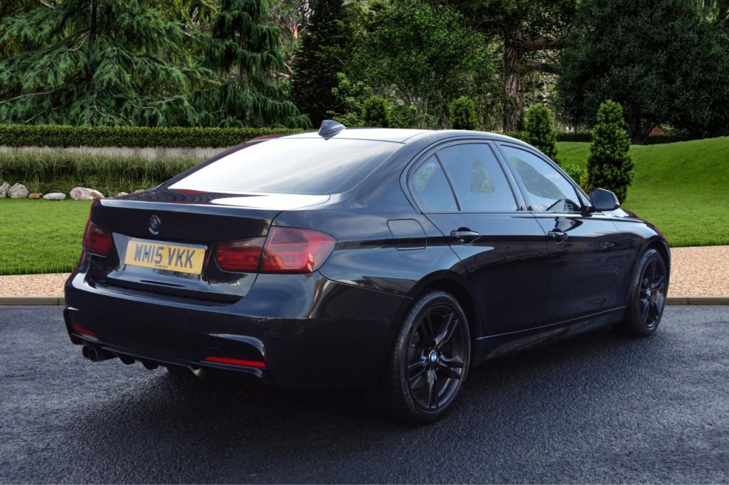 Used_2015_BLACK_BMW_3-SERIES_3