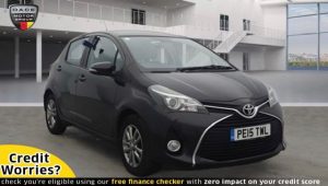 Used 2015 BLACK TOYOTA YARIS Hatchback 1.3 VVT-I ICON 5d 99 BHP (reg. 2015-03-27) for sale in Wilmslow