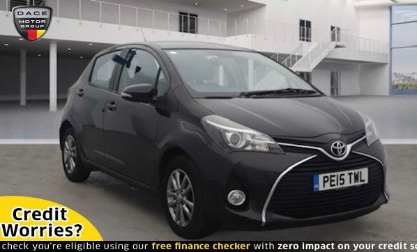 Used 2015 BLACK TOYOTA YARIS Hatchback 1.3 VVT-I ICON 5d 99 BHP (reg. 2015-03-27) for sale in Wilmslow