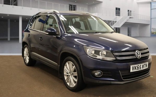 Used 2015 BLUE VOLKSWAGEN TIGUAN Estate 2.0 MATCH EDITION TDI BMT 5d 148 BHP (reg. 2015-10-19) for sale in Stockport
