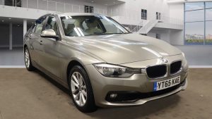 Used 2015 SILVER BMW 3 SERIES Saloon 2.0 320I SE 4d 181 BHP (reg. 2015-09-10) for sale in Stockport