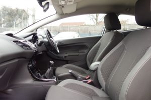 Used_2015_WHITE_FORD_FIESTA_1