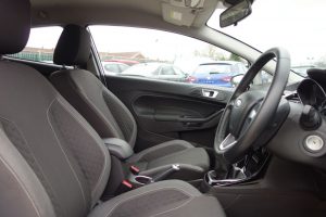 Used_2015_WHITE_FORD_FIESTA_1