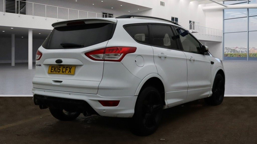 Used_2015_WHITE_FORD_KUGA_2