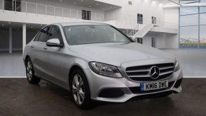 Used 2016 SILVER MERCEDES-BENZ C-CLASS Saloon 2.0 C200 SE 4d AUTO 184 BHP (reg. 2016-04-11) for sale in Stockport
