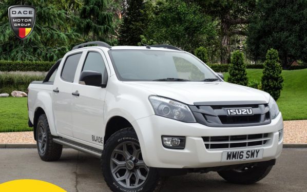Used 2016 WHITE ISUZU D-MAX PICK UP 2.5 TD BLADE DCB 5d AUTO 164 BHP (reg. 2016-06-10) for sale in Stockport