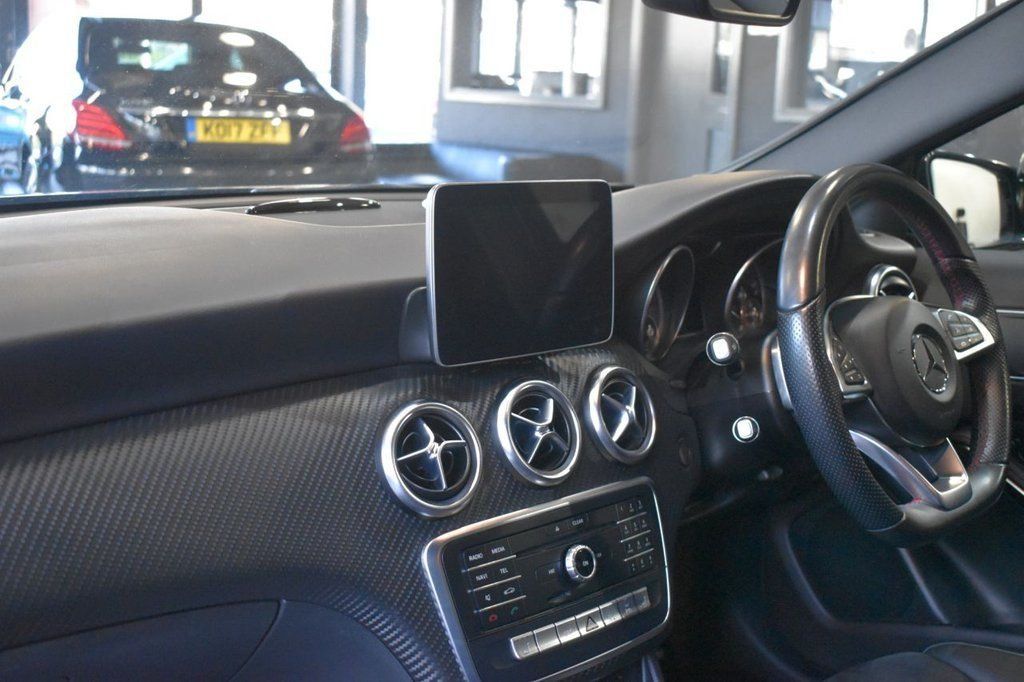 Used_2017_BLACK_MERCEDES-BENZ_A-CLASS_2