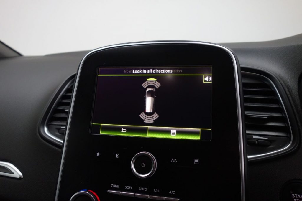 Used_2017_BLACK_RENAULT_GRAND-SCENIC_1