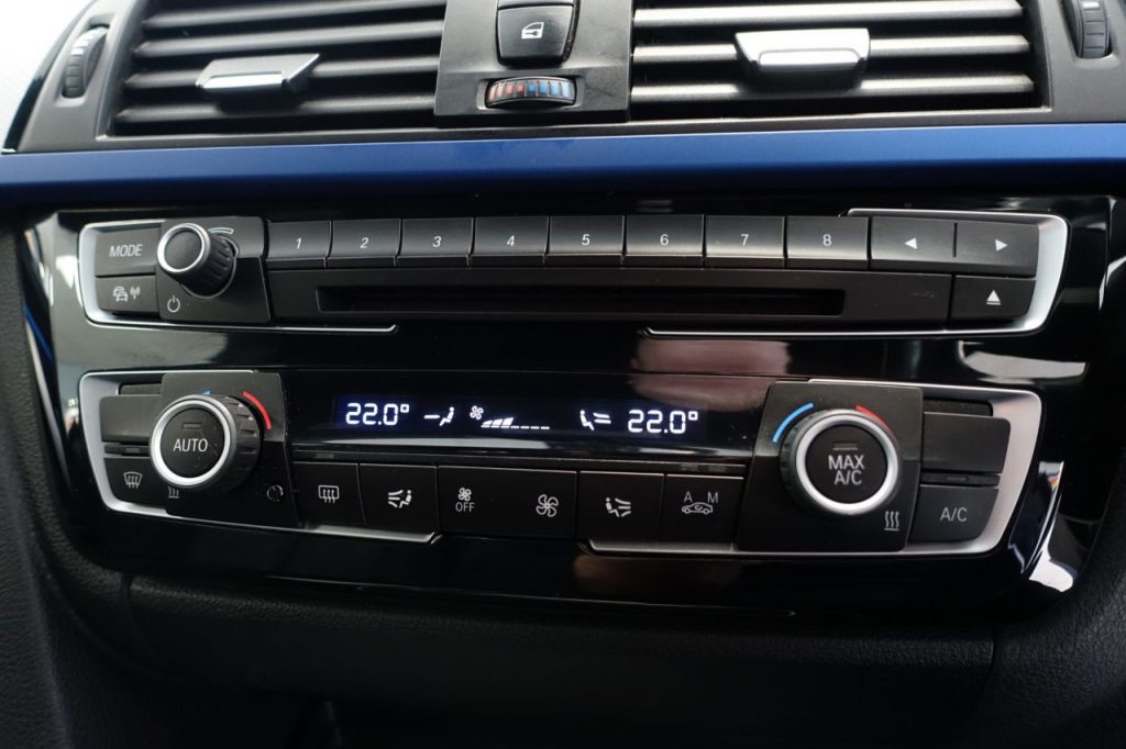 Used_2017_BLUE_BMW_3-SERIES-GRAN-TURISMO_2
