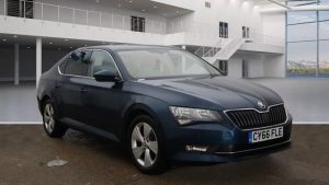 Used 2017 BLUE SKODA SUPERB Hatchback 2.0 SE BUSINESS TDI 5d 148 BHP (reg. 2017-02-24) for sale in Stockport