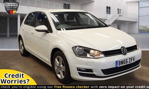 Used 2017 WHITE VOLKSWAGEN GOLF Hatchback 1.6 MATCH EDITION TDI BMT 5d 109 BHP (reg. 2017-02-10) for sale in Wilmslow