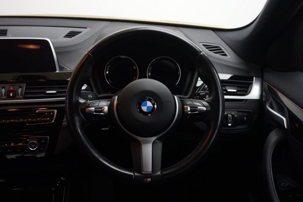 Used_2018_GOLD_BMW_X2_2
