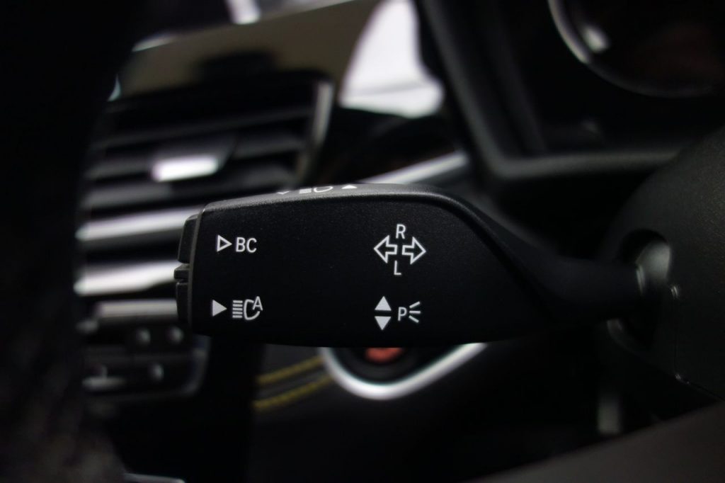 Used_2018_GOLD_BMW_X2_2