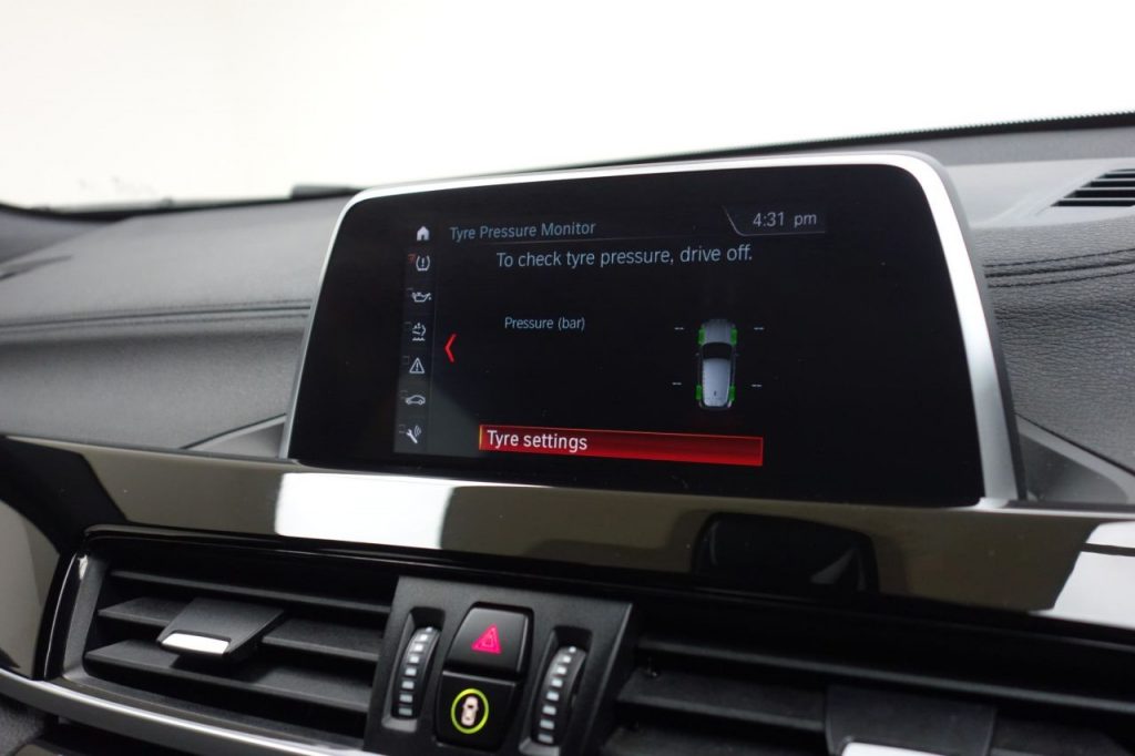 Used_2018_GOLD_BMW_X2_2
