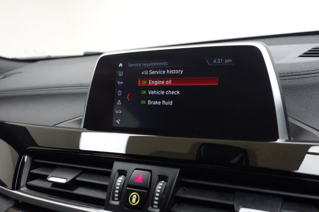 Used_2018_GOLD_BMW_X2_2