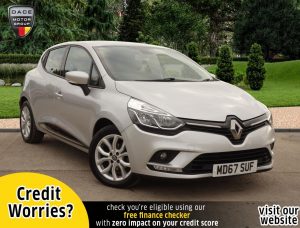 Used 2018 SILVER RENAULT CLIO Hatchback 1.5 DYNAMIQUE NAV DCI 5d 89 BHP (reg. 2018-02-15) for sale in Stockport