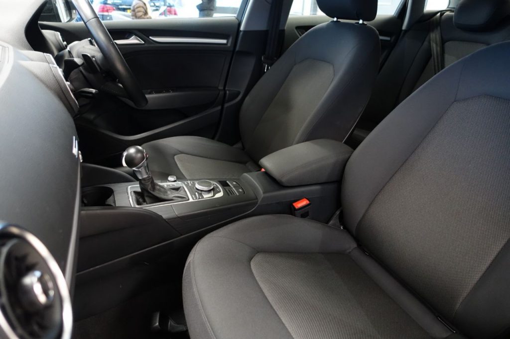 Used_2019_BLACK_AUDI_A3_1