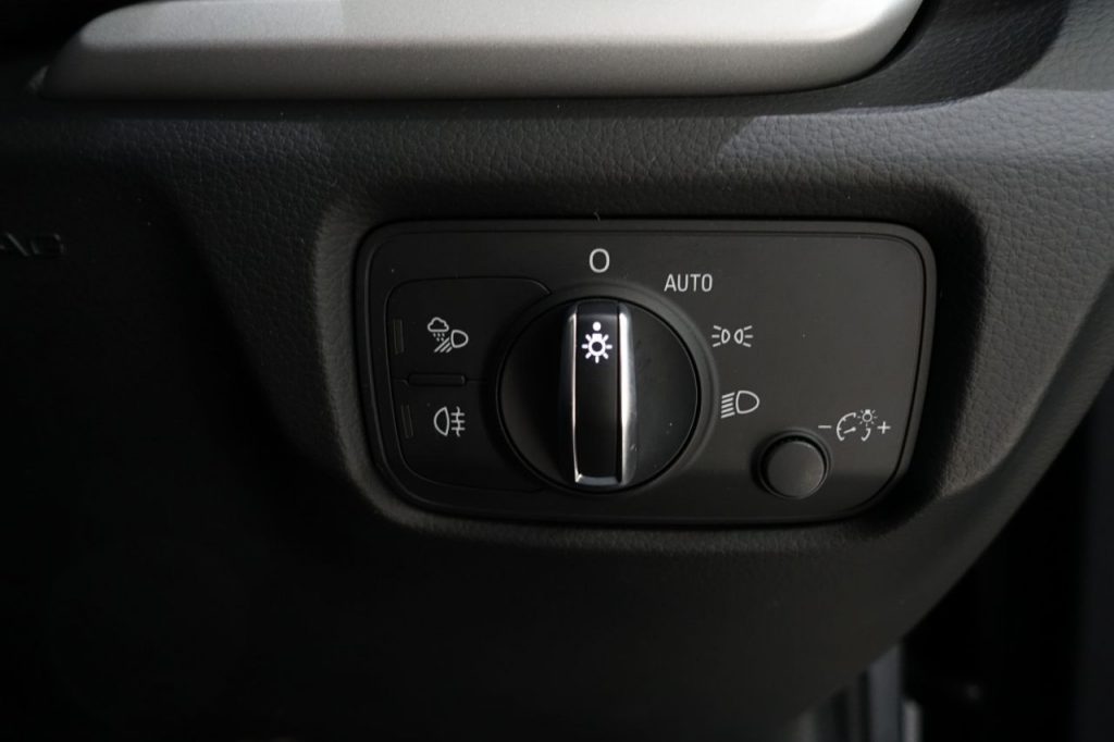 Used_2019_BLACK_AUDI_A3_1