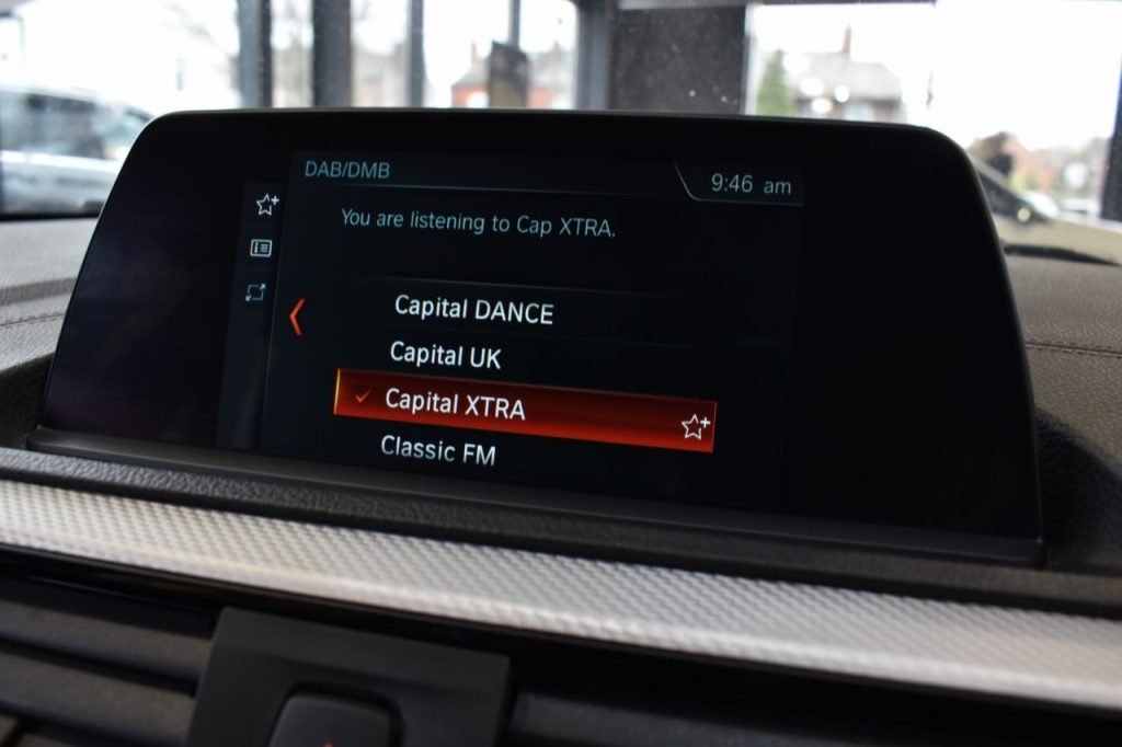 Used_2019_GREY_BMW_1-SERIES_1