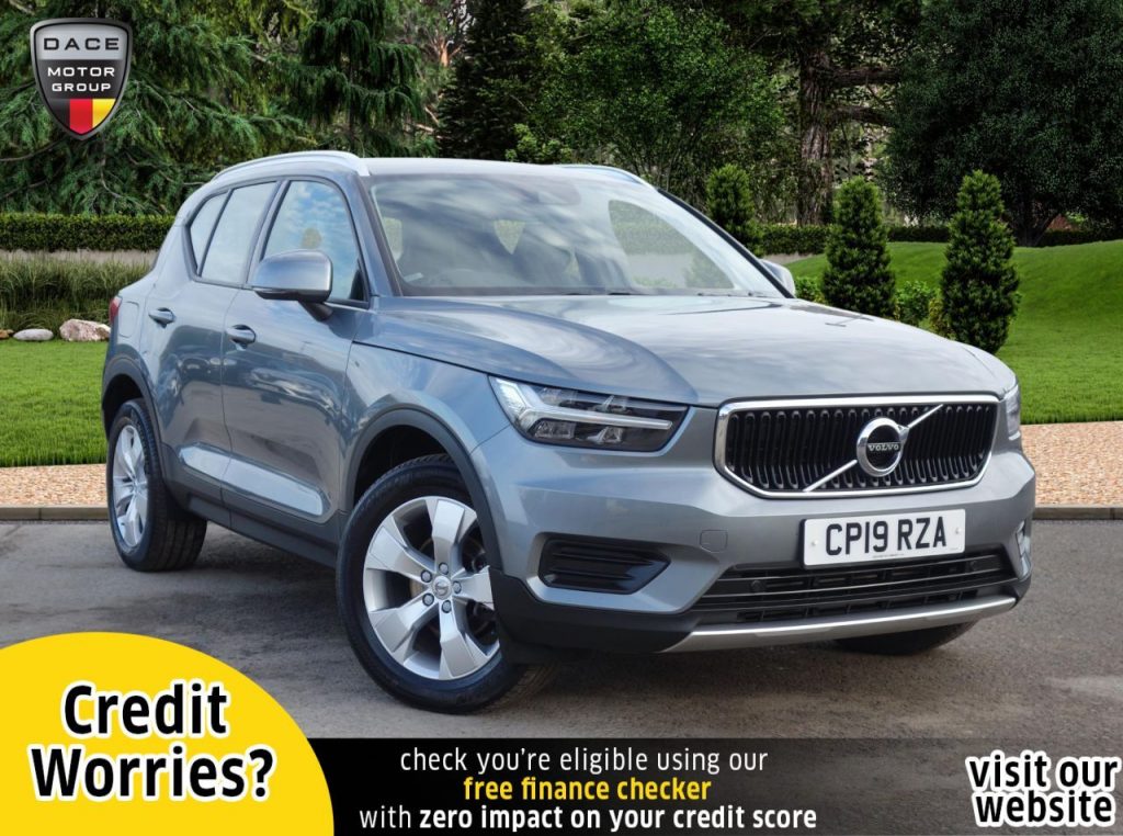 Used 2019 GREY VOLVO XC40 Estate 2.0 D3 MOMENTUM 5d 148 BHP (reg. 2019-05-09) for sale in Stockport