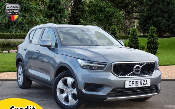 Used 2019 GREY VOLVO XC40 Estate 2.0 D3 MOMENTUM 5d 148 BHP (reg. 2019-05-09) for sale in Stockport