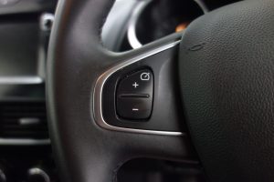 Used_2019_SILVER_RENAULT_CLIO_1