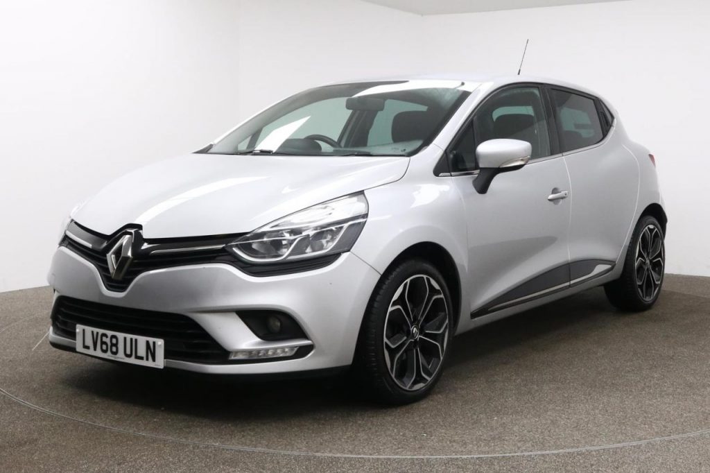 Used_2019_SILVER_RENAULT_CLIO_1