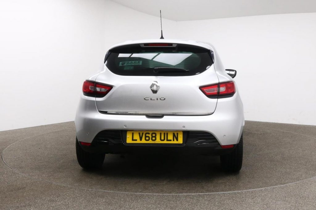 Used_2019_SILVER_RENAULT_CLIO_1