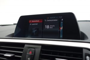 Used_2019_WHITE_BMW_1-SERIES_2