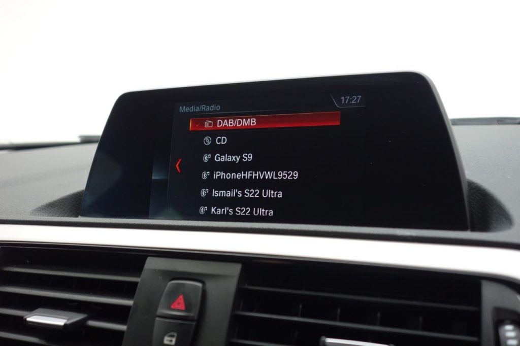 Used_2019_WHITE_BMW_1-SERIES_2