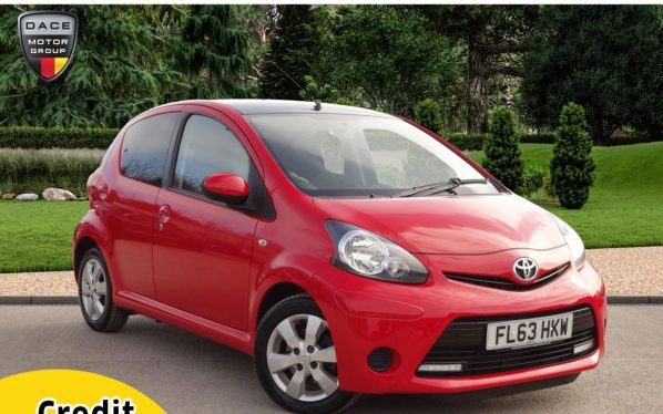 Used 2013 MULTI-COLOUR TOYOTA AYGO Hatchback 1.0 VVT-I MOVE WITH STYLE 5d 68 BHP (reg. 2013-09-27) for sale in Stockport