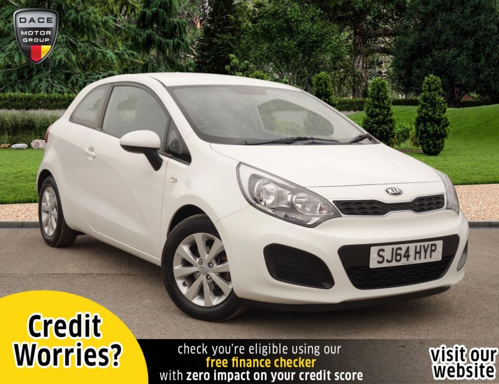 Used 2014 WHITE KIA RIO Hatchback 1.2 VR7 3d 84 BHP (reg. 2014-09-01) for sale in Stockport